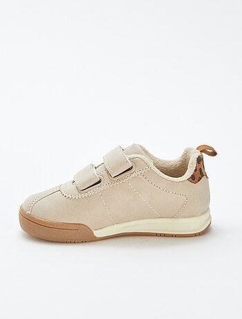 Zapatillas estilo running con velcros