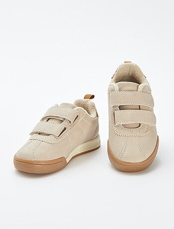 Zapatillas estilo running con velcros