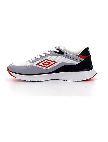 Zapatillas grises para hombre Umbro Priam