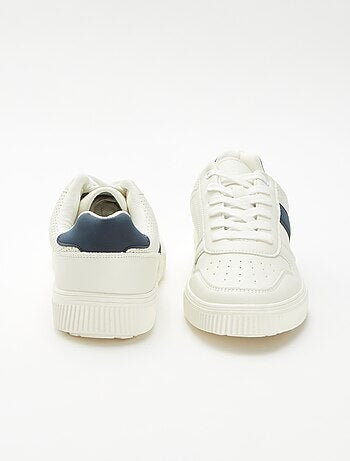 Zapatillas lisas con cordones