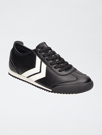 Zapatillas minimalistas de imitación piel