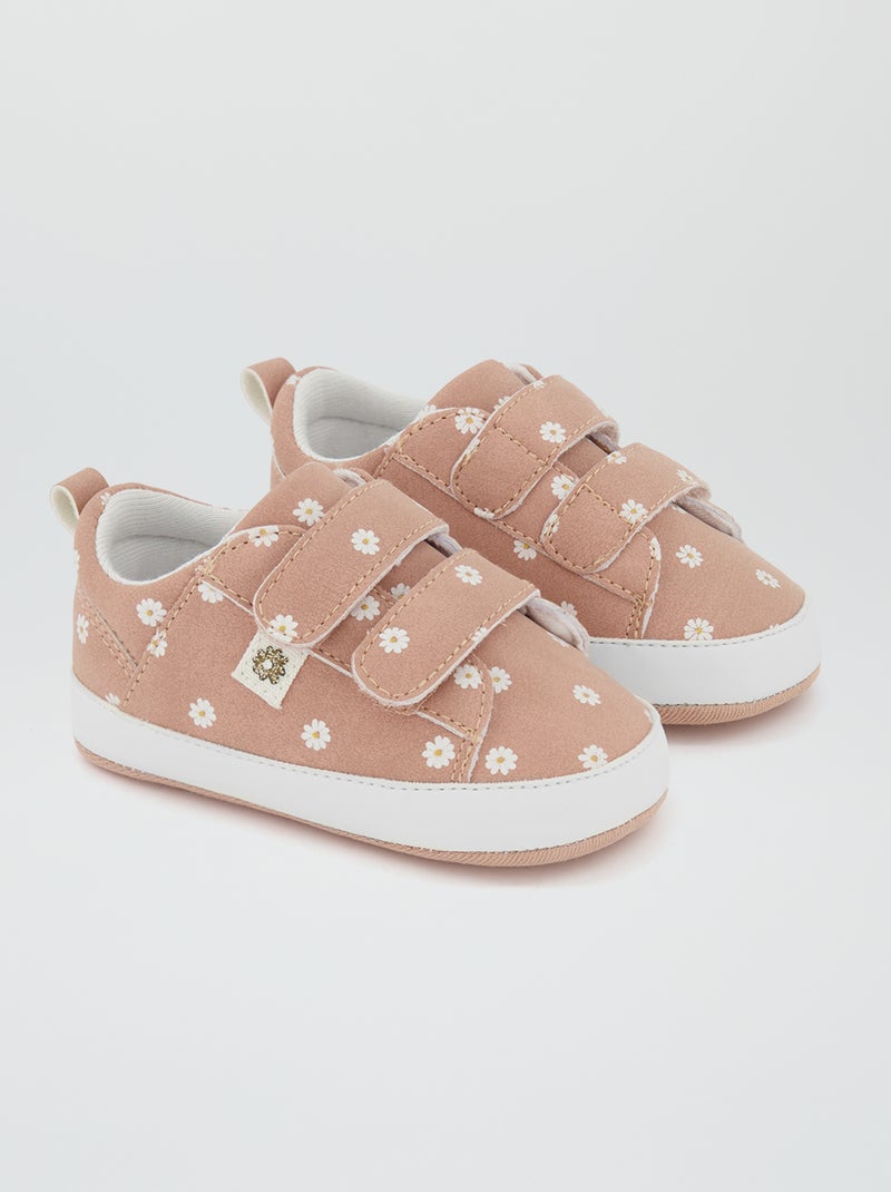 Zapatillas modernas con velcros ROSA - Kiabi