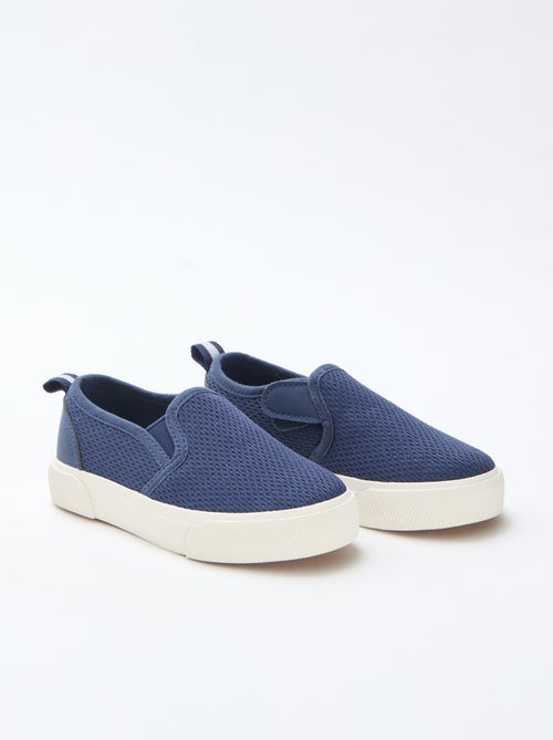 Zapatillas slip-on de malla lisa - Kiabi