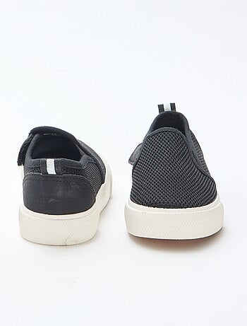 Zapatillas slip-on de malla lisa