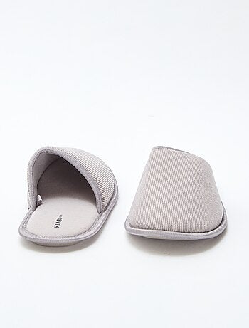 Zapatillas tipo mule de terciopelo