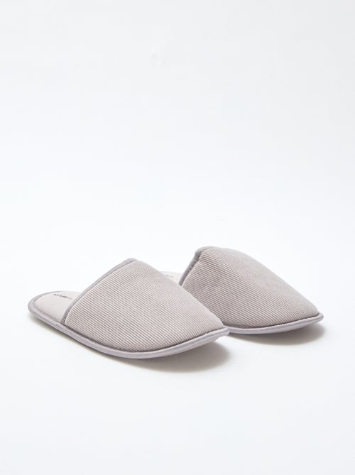 Zapatillas tipo mule de terciopelo - Kiabi Zapatillas tipo mule de terciopelo - Kiabi