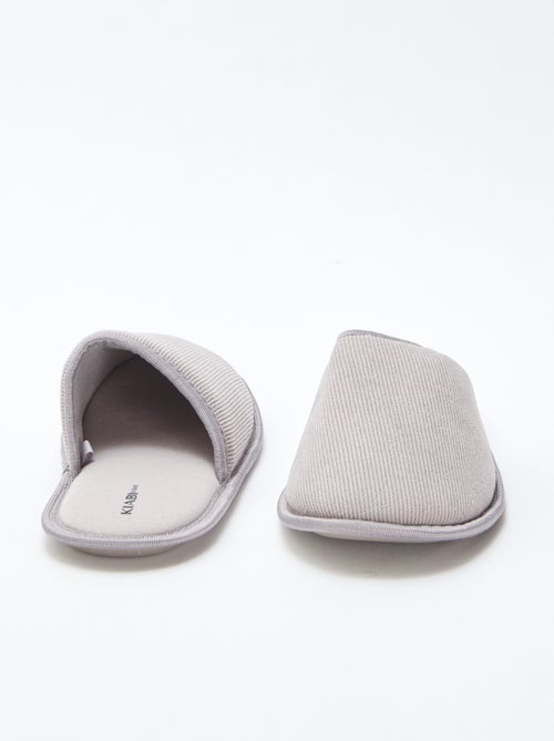 Zapatillas tipo mule de terciopelo - Kiabi Zapatillas tipo mule de terciopelo - Kiabi