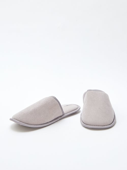Zapatillas tipo mule de terciopelo - Kiabi Zapatillas tipo mule de terciopelo - Kiabi