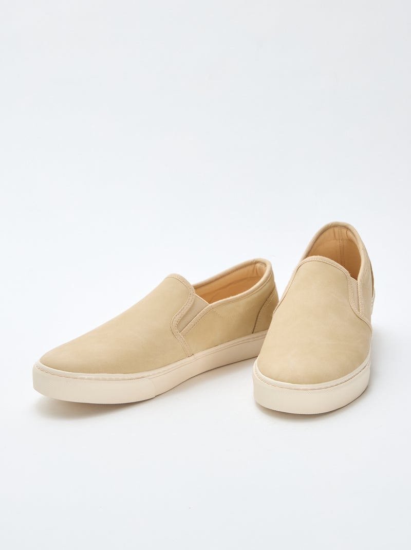 Zapatillas tipo slip-on de ante Beige - Kiabi