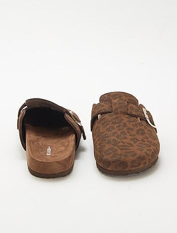 Zapatillas tipo zueco