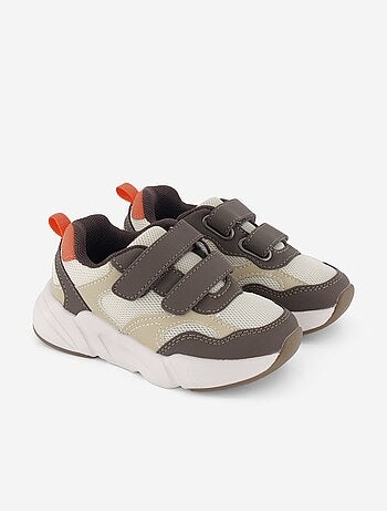 Zapatillas tricolor con velcro
