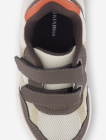 Zapatillas tricolor con velcro