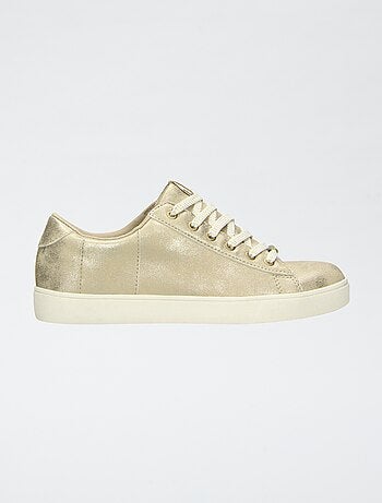 Zapatillas urbanas doradas