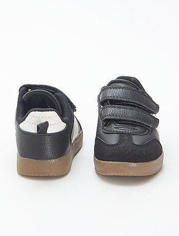 Zapatillas vintage con velcro