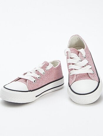Zapatos con efecto brillante