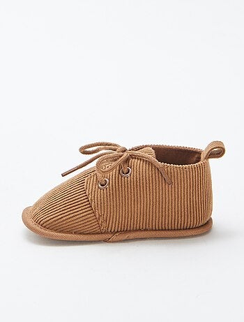 Zapatos de bebé con cordones