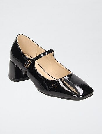 Zapatos de salón con tacón y tiras