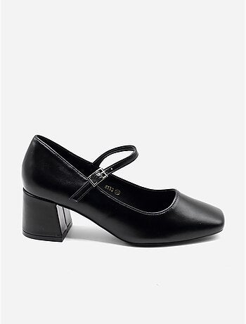 Zapatos de tacón con correa y hebilla
