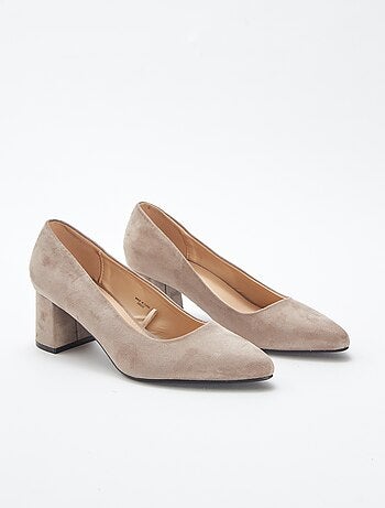 Zapatos de tacón de antelina con tacón cuadrado