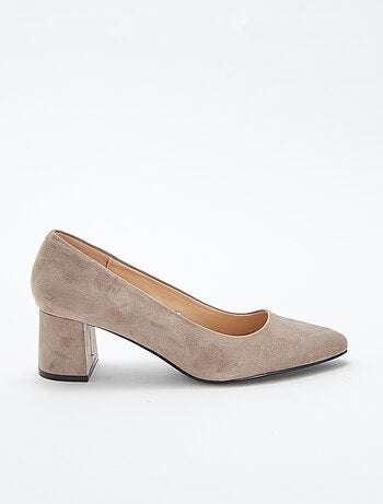 Zapatos de tacón de antelina con tacón cuadrado