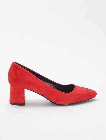 Zapatos de tacón de antelina con tacón cuadrado