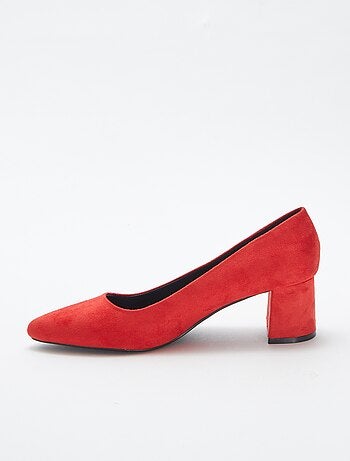 Zapatos de tacón de antelina con tacón cuadrado