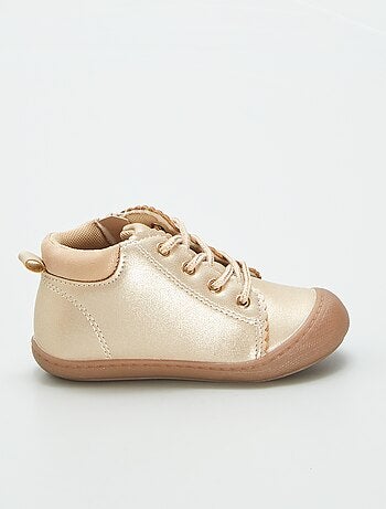 Zapatos primeros pasos dorados