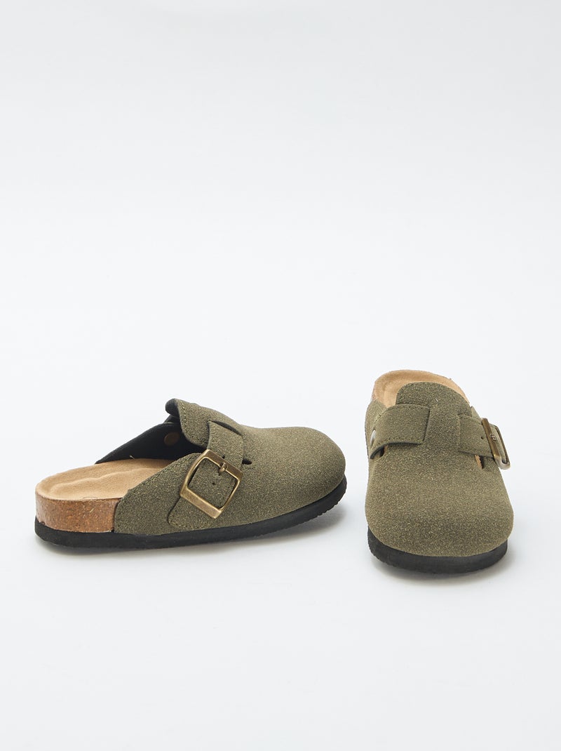 Zuecos de antelina con una hebilla Kaki - Kiabi
