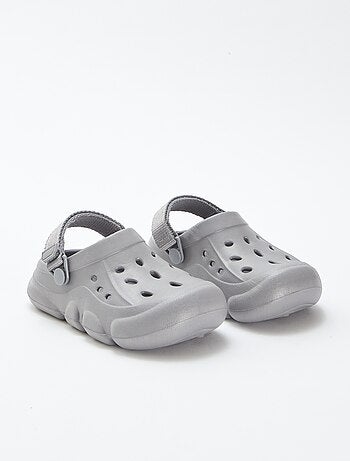 Zuecos de plástico moldeado con velcro