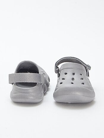 Zuecos de plástico moldeado con velcro