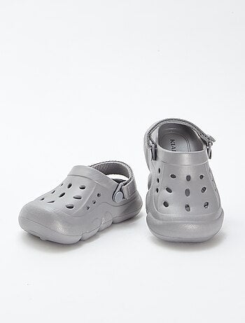 Zuecos de plástico moldeado con velcro