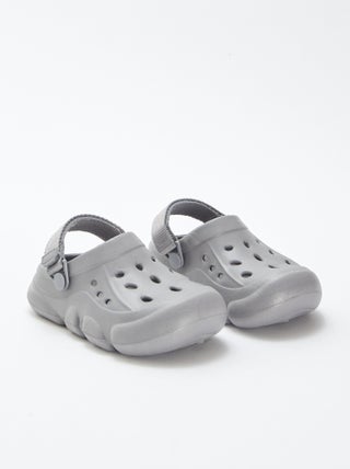 Zuecos de plástico moldeado con velcro