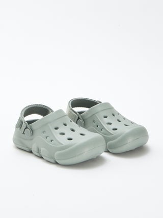 Zuecos de plástico moldeado con velcro