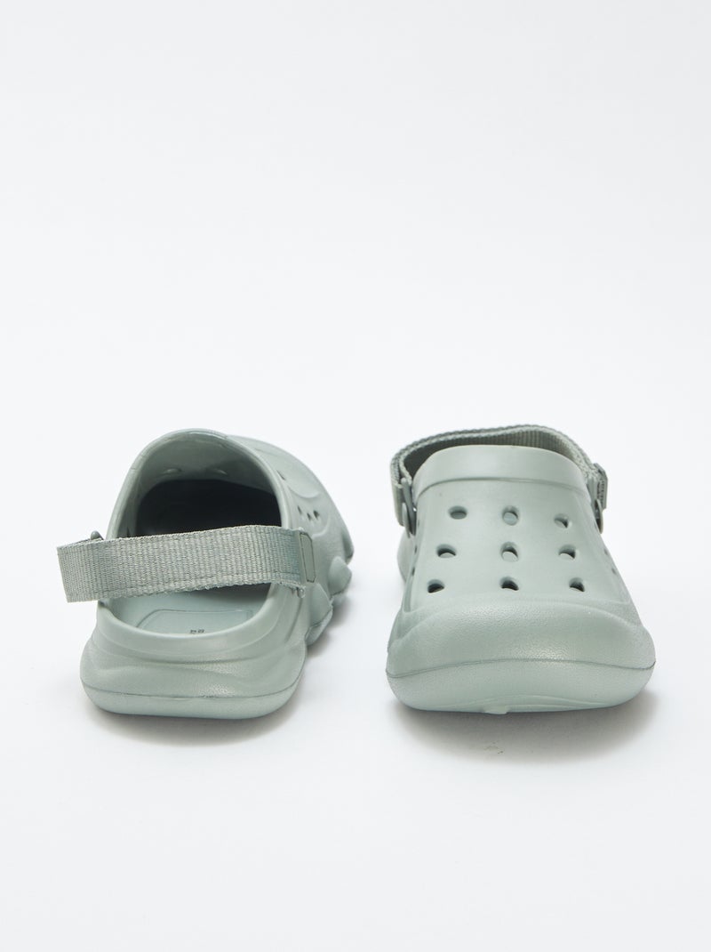 Zuecos lisos de plástico moldeado VERDE - Kiabi